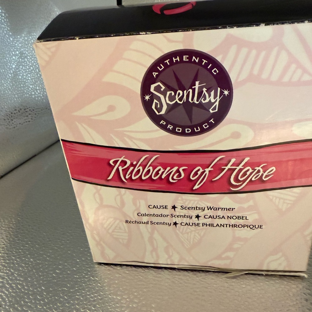 Scentsy Ribbons of Hope Warmer New in the Box